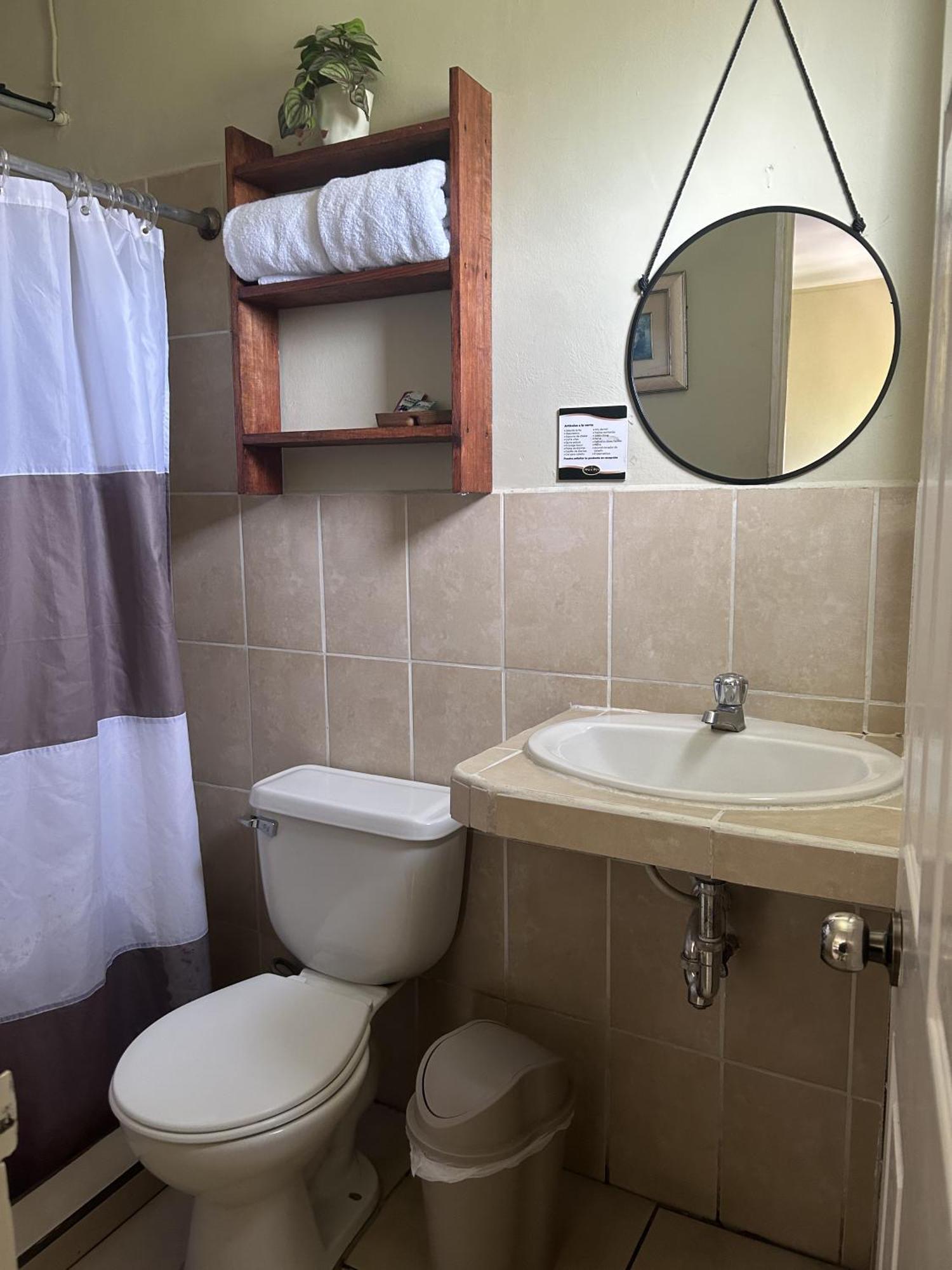 Hotel Andoria Сан-Сальвадор Экстерьер фото