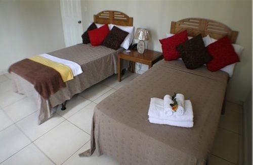 Hotel Andoria Сан-Сальвадор Экстерьер фото